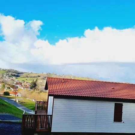 Chalet Etxean, De 1 A 6 Personnes, Terrain Prive Et Piscine. Campsite Hasparren