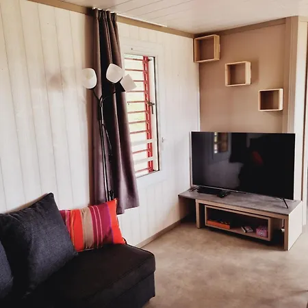Chalet Etxean, De 1 A 6 Personnes, Terrain Prive Et Piscine. *