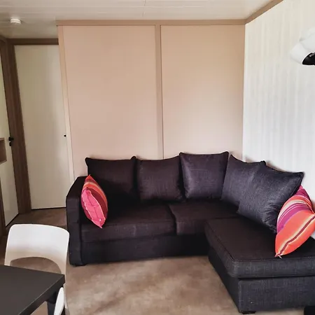 Chalet Etxean, De 1 A 6 Personnes, Terrain Prive Et Piscine. * Hasparren