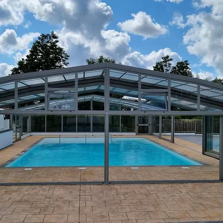 Chalet Etxean, De 1 A 6 Personnes, Terrain Prive Et Piscine. * Hasparren